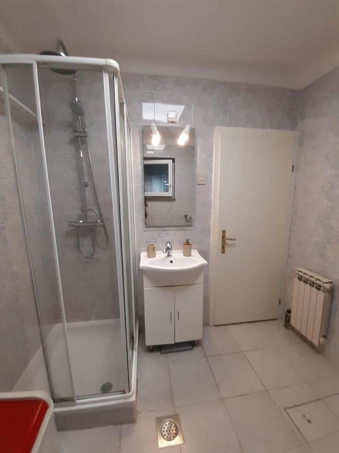 Apartma Mari Lägenhet Lucija Exteriör bild