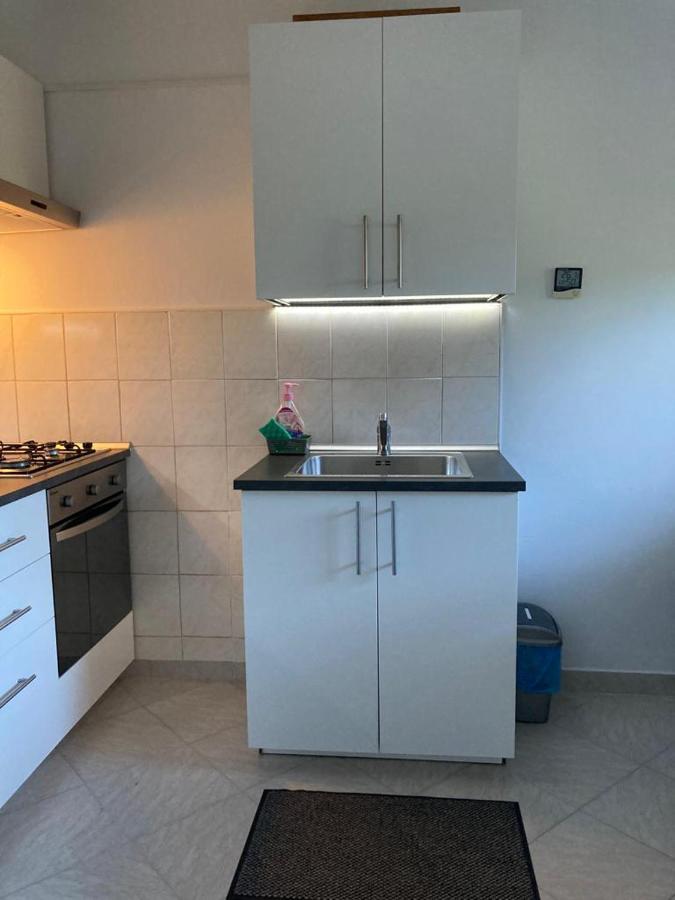 Apartma Mari Lägenhet Lucija Exteriör bild